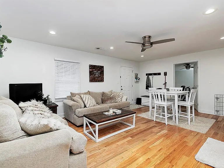 3940 Forrest Ct — Photo 5