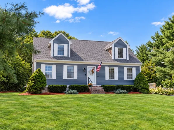 53 Myles Standish Dr, Carver, MA 02330