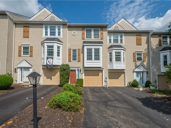 130 Westbrooke Ln, Coraopolis, PA 15108
