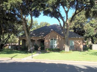 1027 Eagle Lake Rd, Sealy, TX 77474