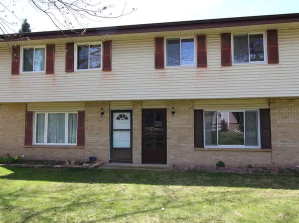 W164N11534 Castle COURT #7, Germantown, WI 53022