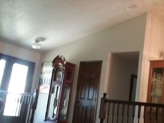 3rd image of 412 Cottonwood St