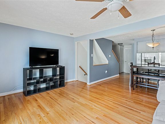 2nd image of 1115 Elm Ct