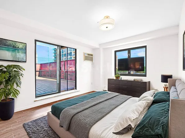 2570 East 17th Street image 10 of 25