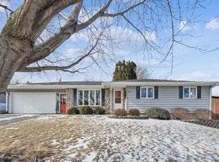 302 Baker St, Fulton, IL 61252