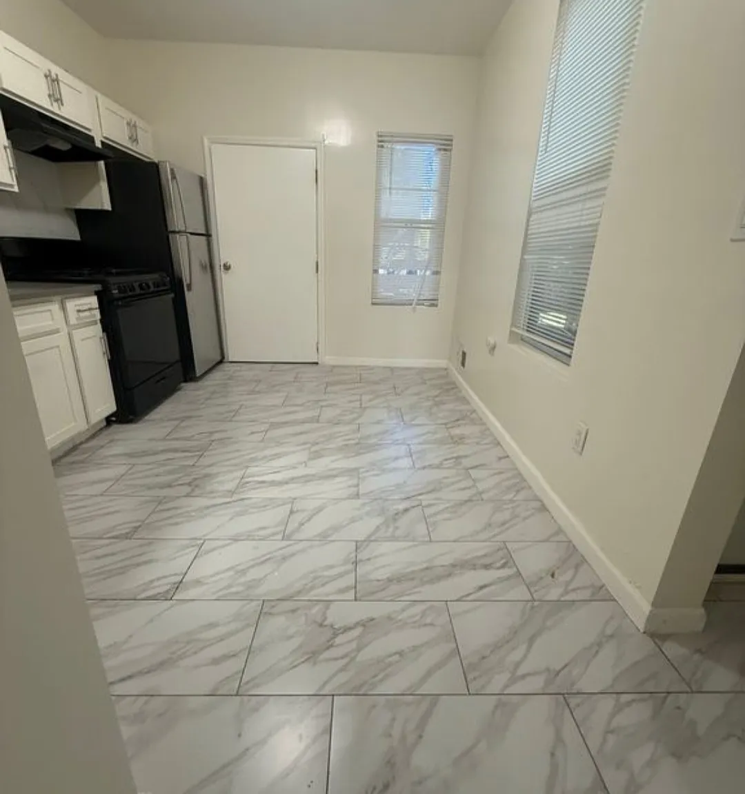 2 bed, $1,999 — Photo 4
