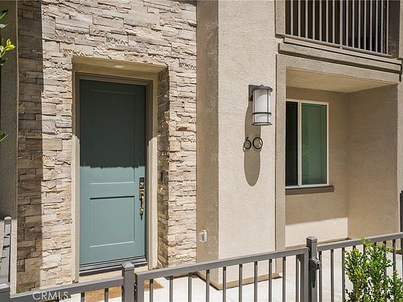 5th image of 60 Sanctuary Ln