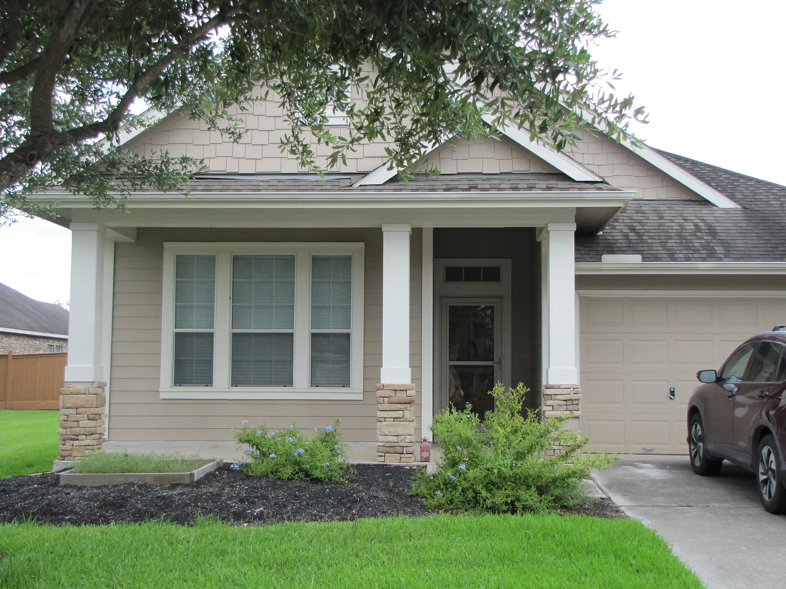 3 bed, 1846 sqft, $2,100 — Photo 3