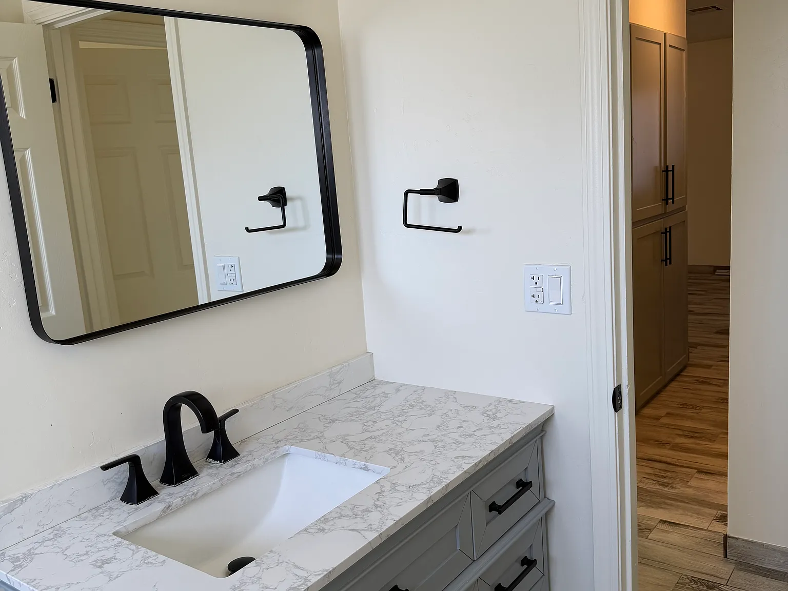 2 bed, 800 sqft, $1,375 — Photo 4