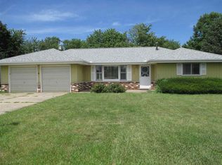 7705 W Plank Rd, Peoria, IL 61604