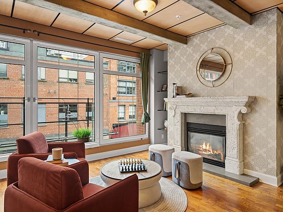 2nd image of 1155 Mainland St #301