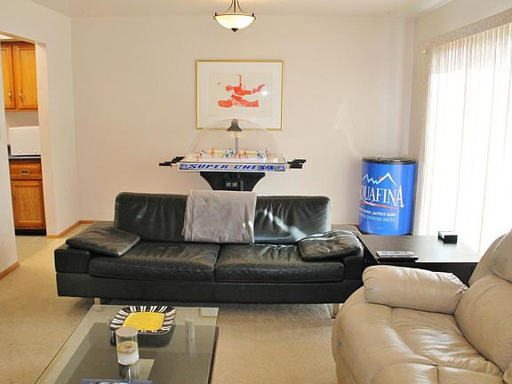 4th image of 897 Bishop Ct #3