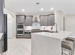 1774 SW Commargo, Port St Lucie, FL 34987