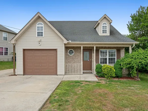 888 Pin Oak Dr, Antioch, TN 37013