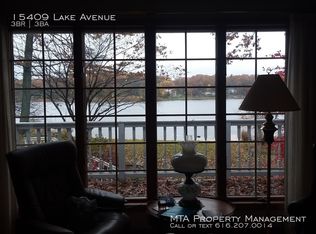 15409 Lake Ave, Grand Haven, MI 49417
