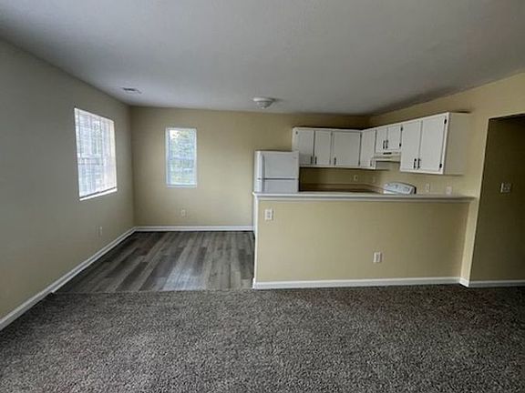 3rd image of 139 Grinder Ct