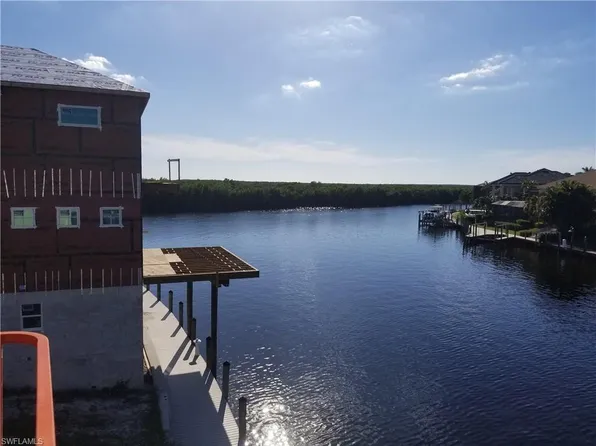 5854 Shell Cove Dr, Cape Coral, FL 33914
