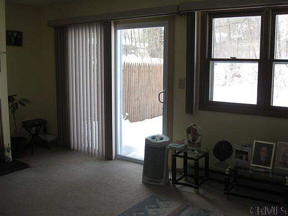 3rd image of 17 Clubhouse Dr