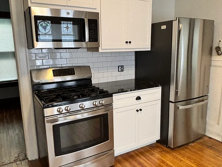 421 Potomac Ave #1 — Photo 2