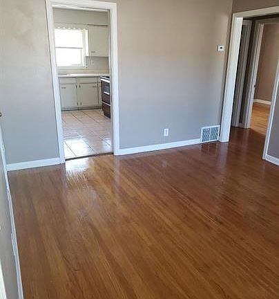 5th image of 3532 Brockton Ln