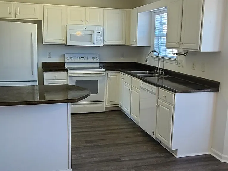 1200 Beeston Ct — Photo 4