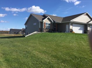 480 Madeline Ln, Little Suamico, WI 54141
