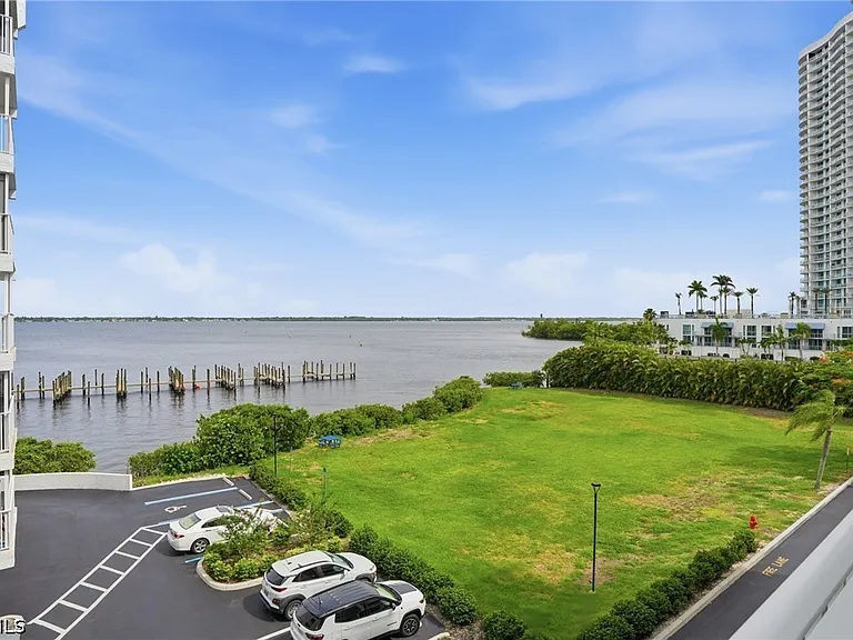 2885 Palm Beach Blvd #301 — Photo 19