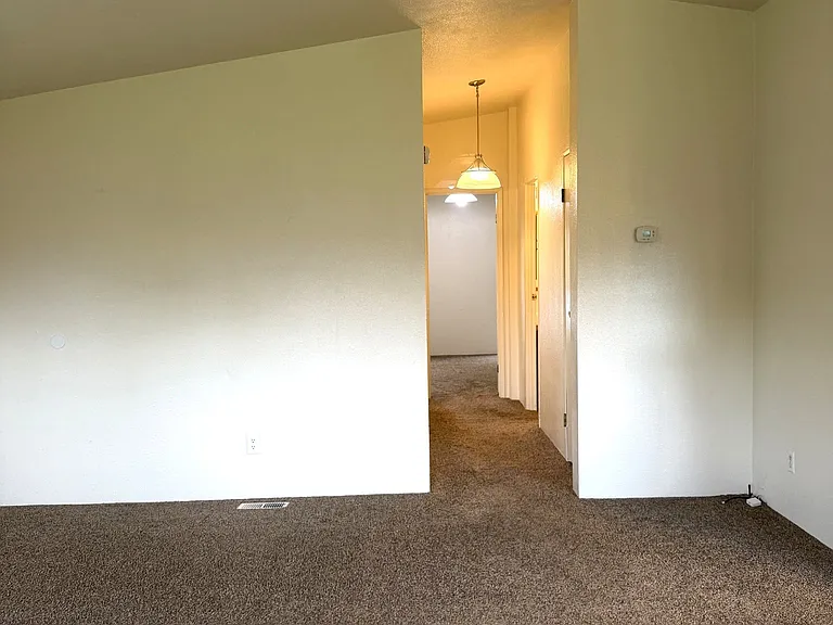 675 Auction Rd — Photo 19