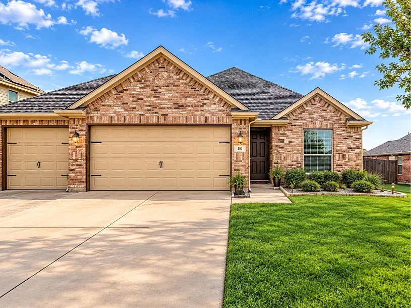 60 Heron Dr