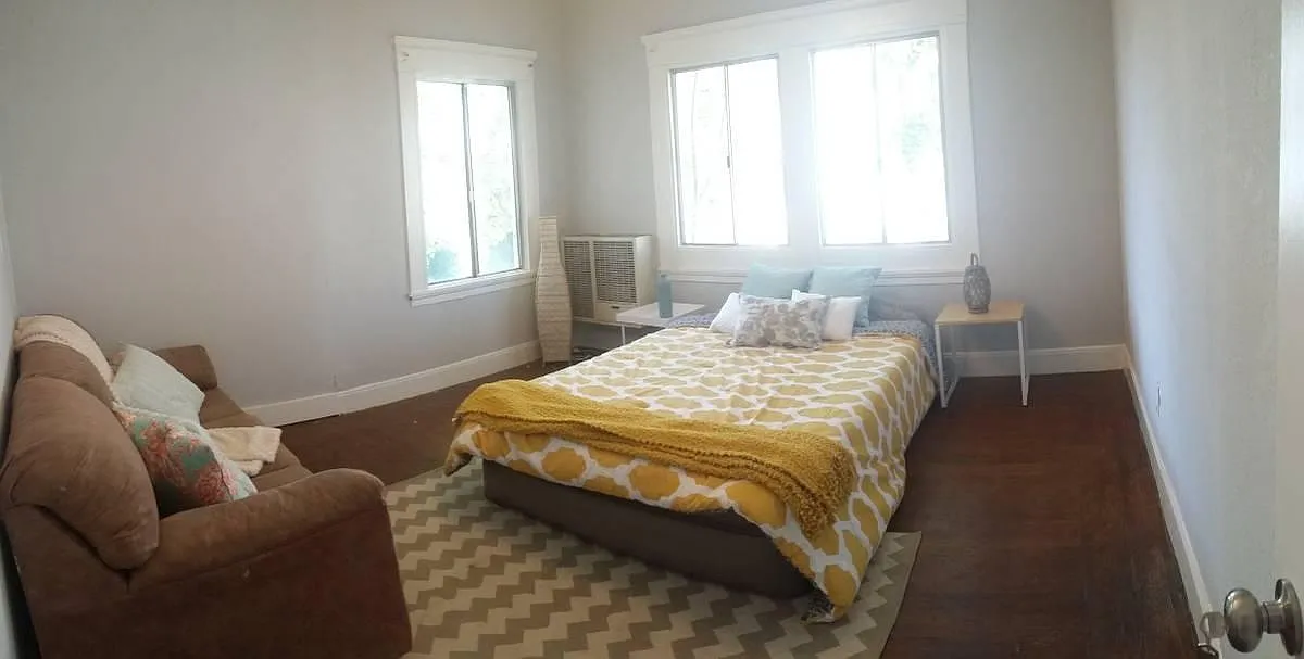 5 bed, 600 sqft, $895 — Photo 4