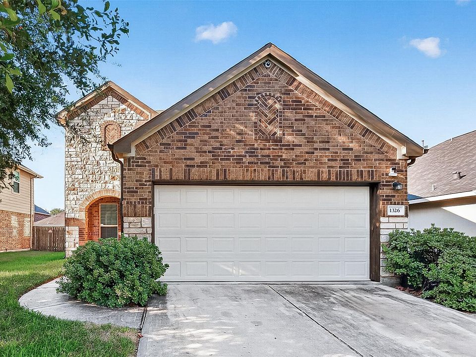 1st image of 1326 Seagler Pond Ln