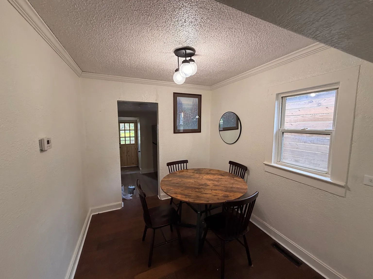 2 bed, 1005 sqft, $1,595 — Photo 2