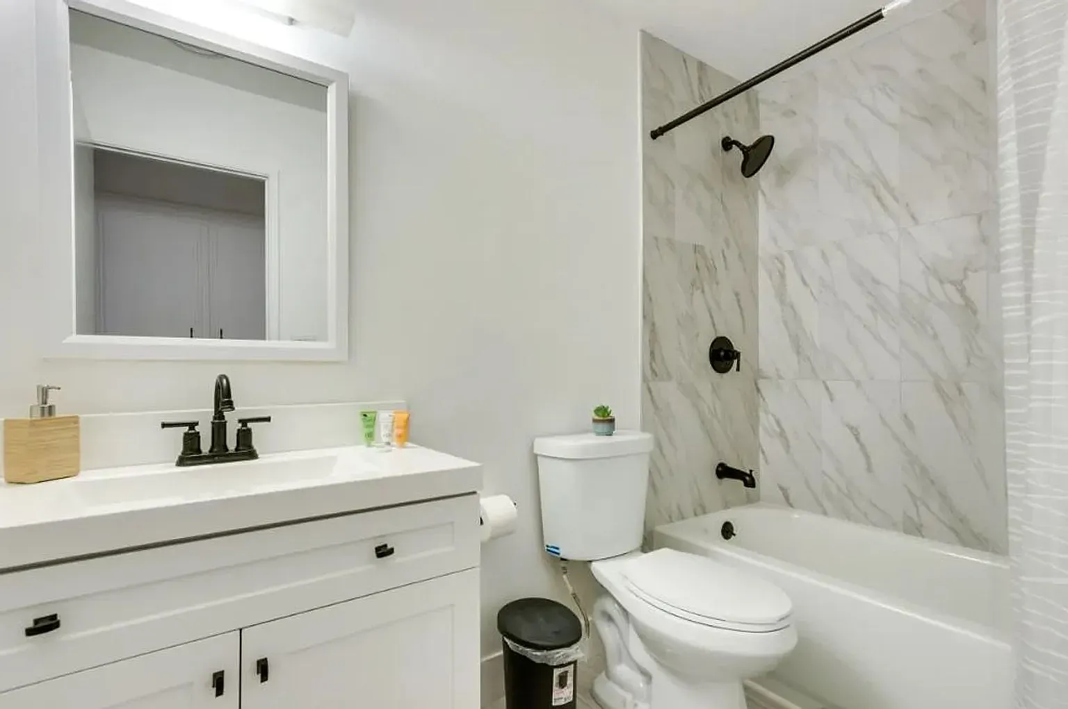 4 bed, 1786 sqft, $3,495 — Photo 3