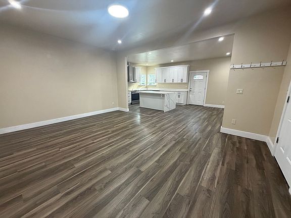 3rd image of 3711 N Huson St