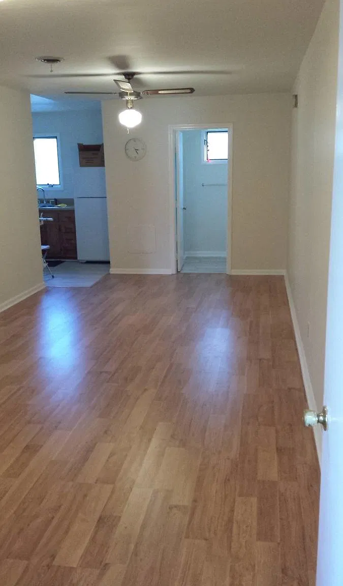 1 bed, 700 sqft, $1,200 — Photo 3