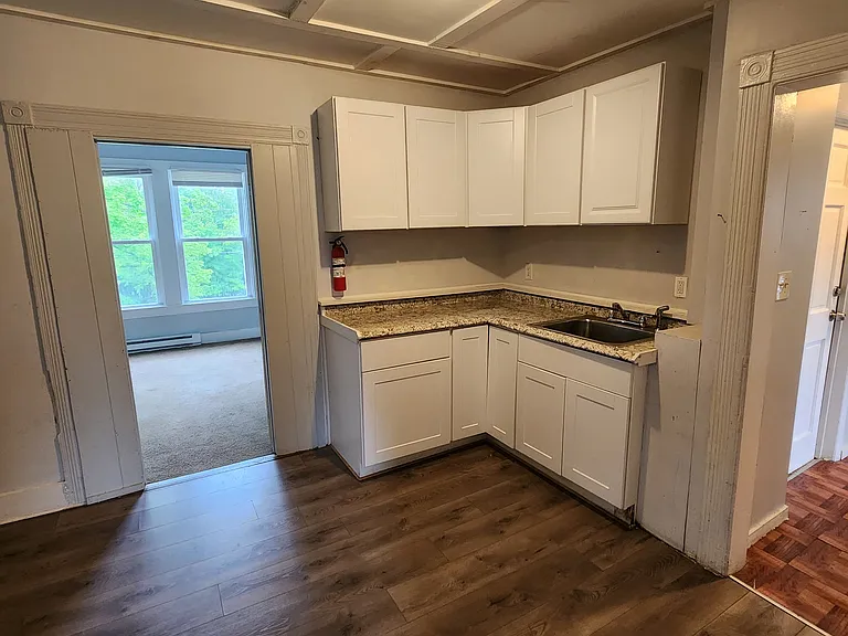 70 Champlin Ave #2 — Photo 3
