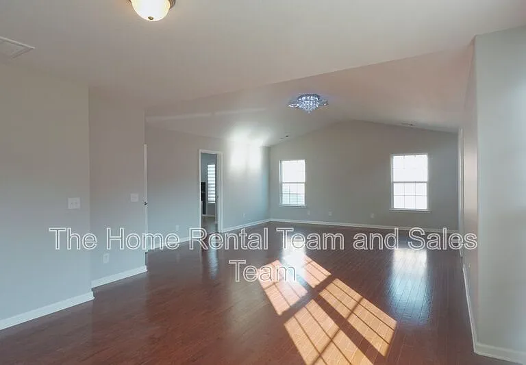 25 Litchfield Dr — Photo 28