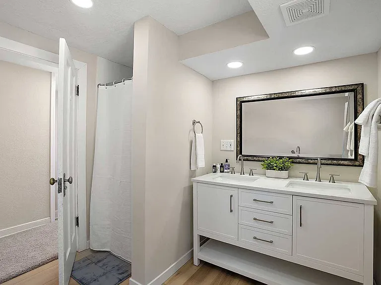 5912 Bartlett Blvd — Photo 41
