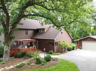 19489 County Line Rd, Roscoe, IL 61073