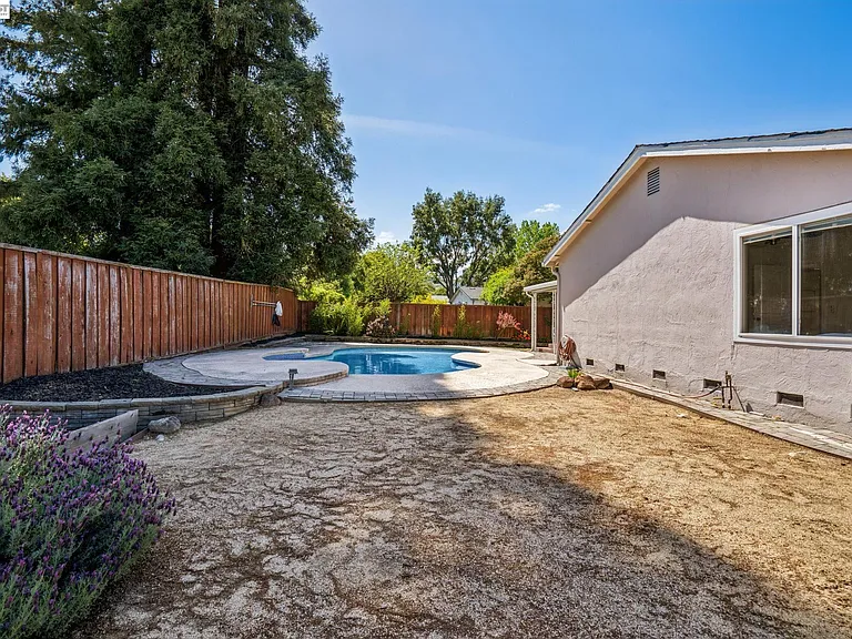 201 Ramon Pl — Photo 51