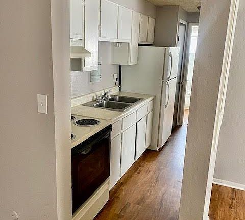 4th image of 3350 S Grant St APT 107