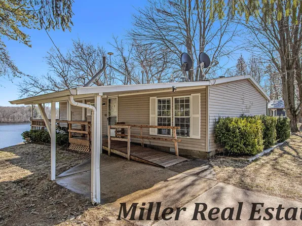 10047 Deer Sight Dr, Middleville, MI 49333