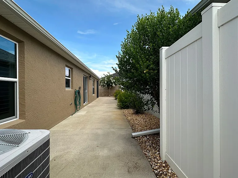 724 Yager Ln — Photo 40