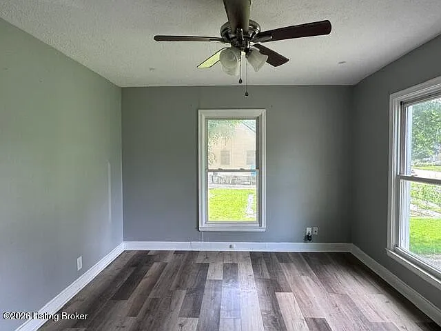 735 Colorado Ave — Photo 4