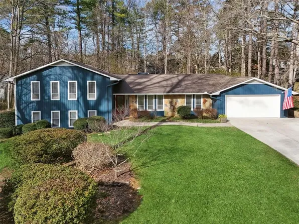 5280 Mill Run Dr, Marietta, GA 30068