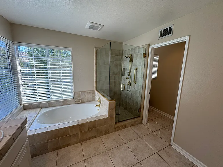 834 Sunstone St — Photo 19