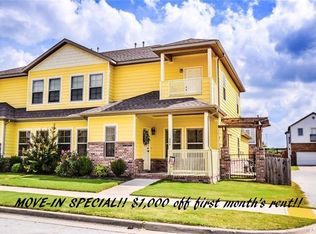580 N Wordsworth Ln, Fayetteville, AR 72704