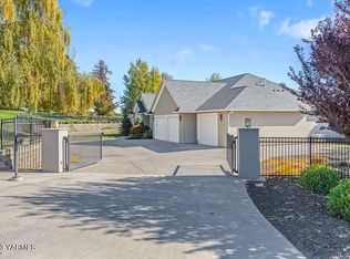 7609 Scenic Dr, Yakima, WA