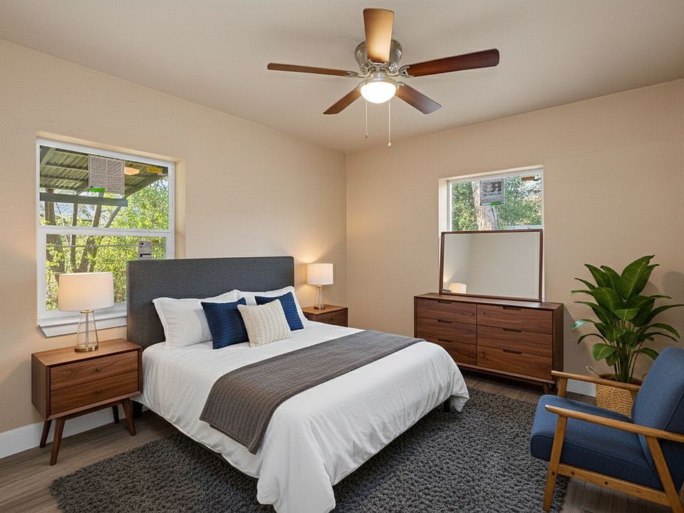 1st image of 1009 Canton