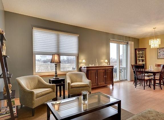 5th image of 3933 Garland Ln N